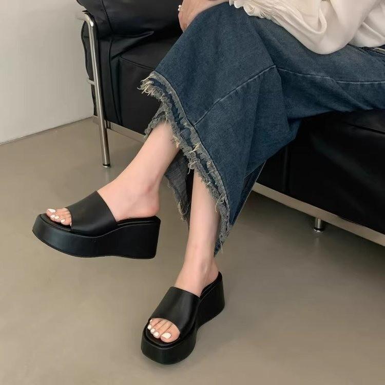 サンダル レディース 厚底 黒 疲れにくい 歩きやすい 美脚 おしゃれ 豪華感 春夏 一文字 スリッパ 普段使い