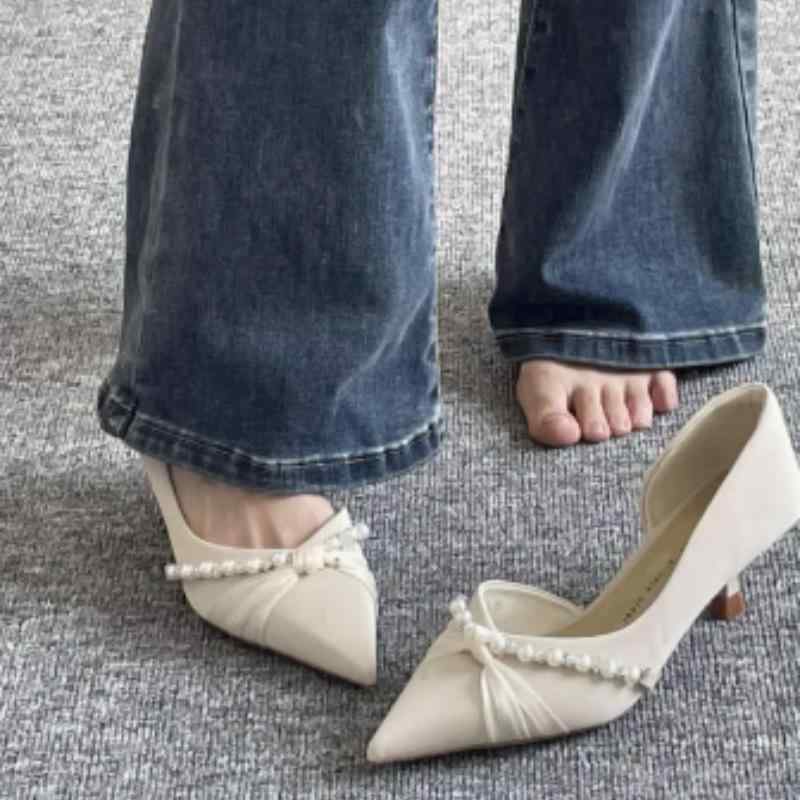 パンプス レディース ポインテッドトゥ ハイヒール パール スモールヒール 切り替え おしゃれ かわいい 歩きやすい 履きやすい 美脚効果 オフィス フォーマル パーティー イベント 結婚式 二次会 普段使い 春秋