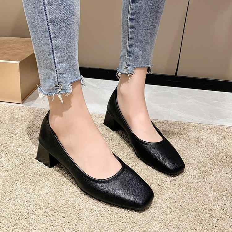 パンプス レディース 太ヒール スクエアトゥ チャンキーヒール ローヒール 婦人靴 オフィス 通勤 ブラック 黒 シンプル ベーシック 歩きやすい 履きやすい 滑り止め フォーマル カジュアル