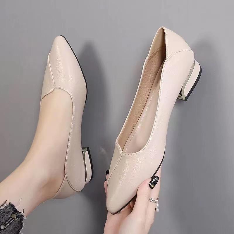 パンプス レディース 春秋 ローヒール 太めヒール ポインテッドトゥ 柔らかい 履きやすい 歩きやすい プレーン カジュアル フォーマル オフィス 仕事 通勤 デート お出かけ かわいい きれいめ 上品