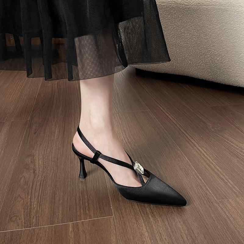 サンダル レディース 春夏 ポインテッドトゥ 絹 サテン キラキラ 宝石 クロストラップ ピンヒール ハイヒール