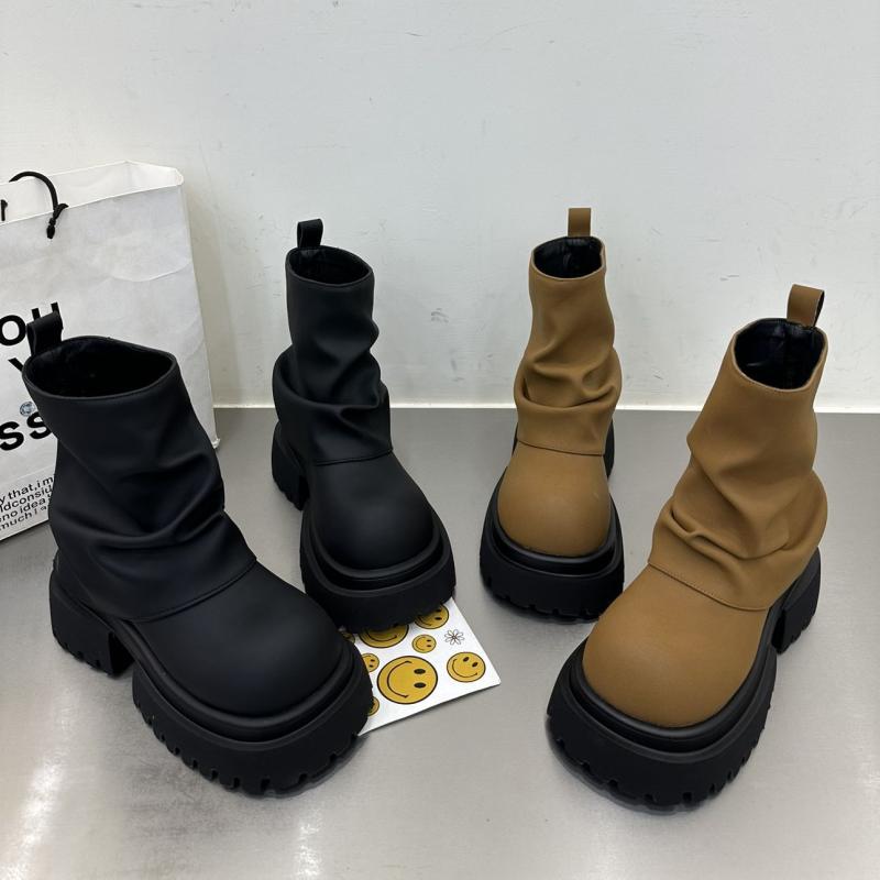 ブーツ レディース 厚底 ショートブーツ 秋冬 太ヒール チェルシーブーツ かわいい 歩きやすい 履きやすい カジュアル おしゃれ トレンド 脚長効果 美脚・対象年齢: 成人・靴の材質: 人造PU・靴底の材質: ゴム・対象性別: 女性・スタイル: レトロ・つま先の形状: ラウンドトゥ・ヒールの形状: 太めヒール・ヒールの高さ: ミドルヒール（3-5cm）・人気のブーツタイプ: チェルシーブーツ・筒丈: ミドル丈・厚さ: 普通・着脱方法: プルオン・柄: 無地・おすすめの季節: 冬、春、秋・インソール材質: PU・内側の材質: 合皮・ブーツ筒内側の素材: PU・ブーツ筒の素材: PU・カラー: ブラック, 黄茶色・サイズ: 35, 36, 37, 38, 39, 40・開閉方法: ファスナー