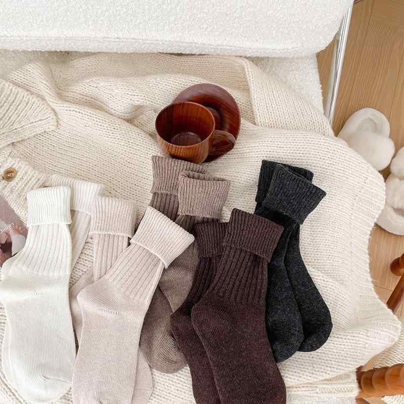 靴下 レディース 中筒ソックス 秋冬 韓国風 ウール 厚手 無地 カシミヤ風 暖かい 雪地靴 ルーズソックス 冷え対策