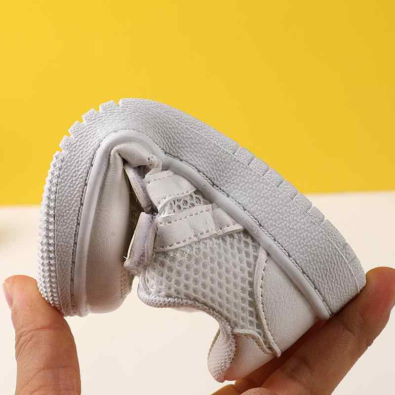 スニーカー キッズ 子供靴 男の子 柔らかい靴底 スポーツシューズ 通気性 メッシュ 白
