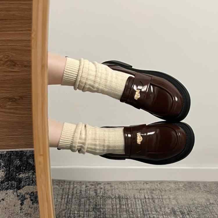 靴 レディース ローファー 秋冬 ショートブーツ 厚底 太ヒール 歩きやすい 履きやすい スリッポン カジュアル レトロ かわいい 黒 ブラック ブラウン