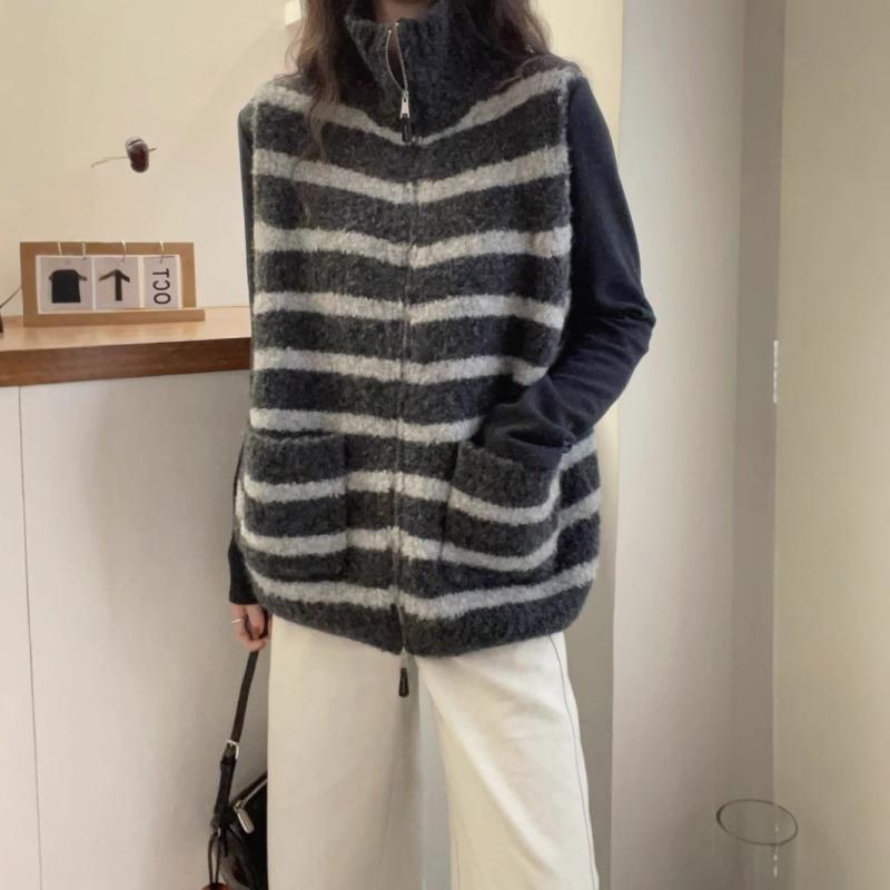 Three-Quarter Knit - ベスト レディース 春 韓国風 ゆったり デザイン トップス 切り替え ストライプ柄 ハイネック シープボア あったか