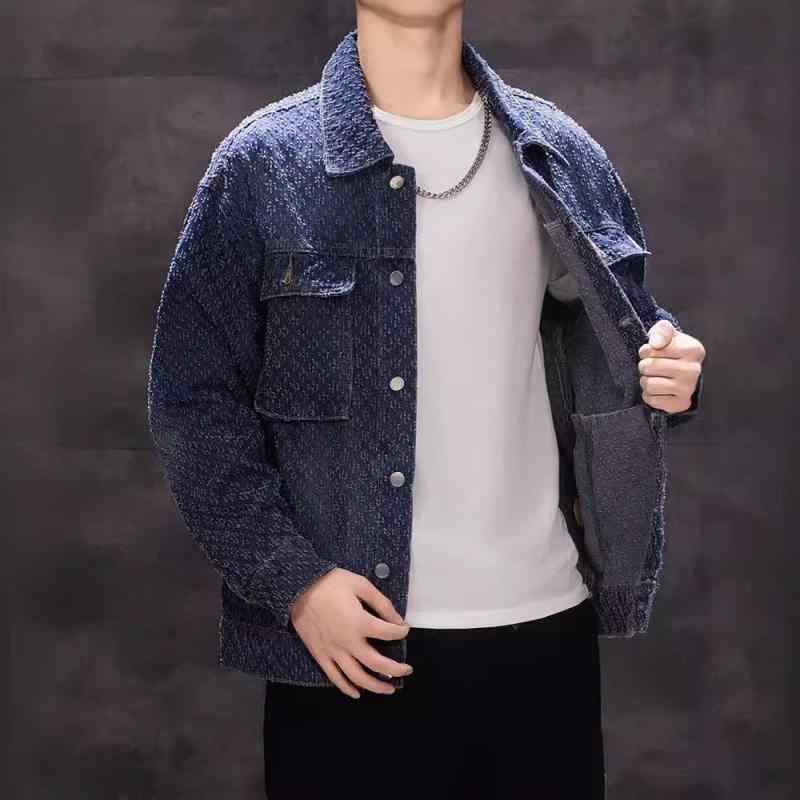 ジャケット 男性用 デニム ワークジャケット レトロ 秋物 アウター カジュアル 提花 切り替え・製品カテゴリ: ジャケット・スタイル: 韓国版・対象年齢: 18-24歳・襟の形: 襟付き・フィット: ゆったり・フロント: シングルブレスト・フード: フードなし・・柄: -・対象シーズン: 春.秋・対象者: ・生地: 綿・主な生地の成分: 綿・主な生地の情報を削除してください。→ 成分含有量: 30%・シーン: カジュアル・デザイン詳細: ジャカード・裾のデザイン: ストレート・着丈: レギュラー・着方: アウター・袖丈: 長袖・色: 深青.黒・サイズ: M.L.XL.XXL.XXXL・袖のタイプ: レギュラー・対象年齢: 大人・性別: 男性・素材機能: 通気性.耐摩耗性