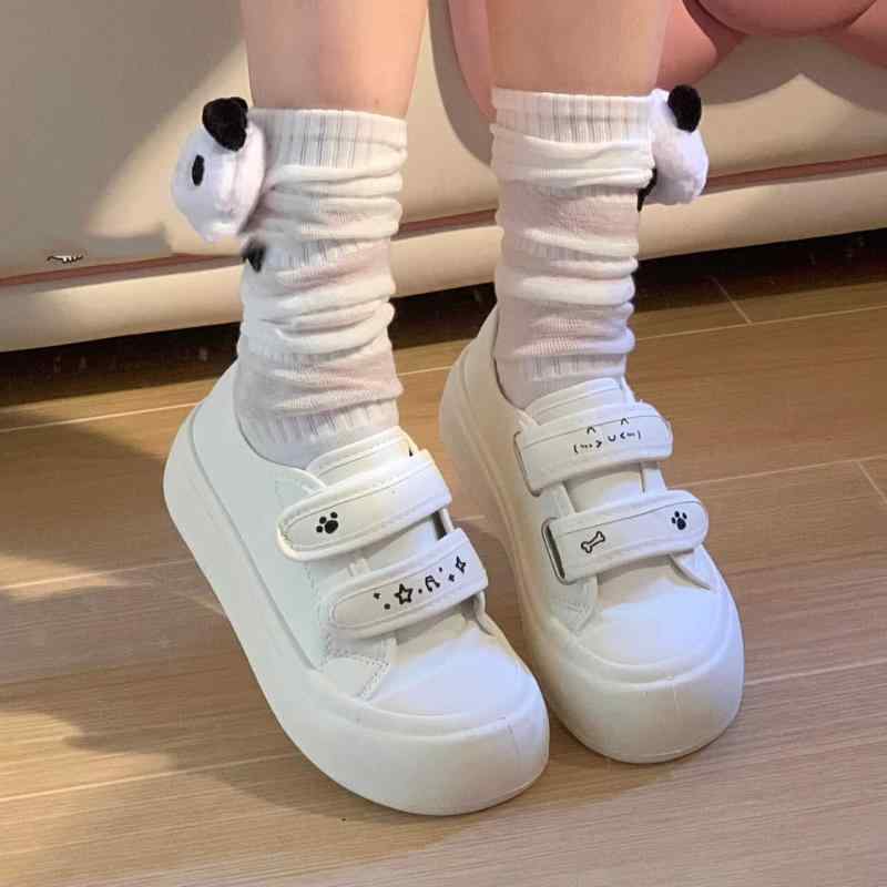 スニーカー レディース 厚底 スニーカー 学生靴 普段使い デイリーユース 軽量 クッション性 歩きやすい カジュアル かわいい