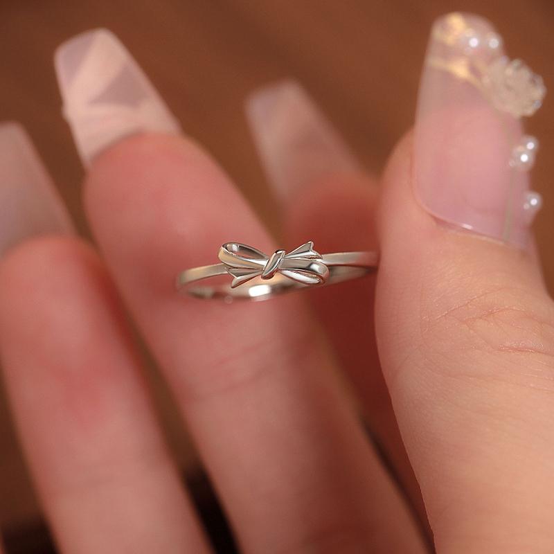 指輪 レディース S999 銀 足銀 シルバー リング 蝶結び バタフライ かわいい 韓国 小さめ ミニ シンプ..