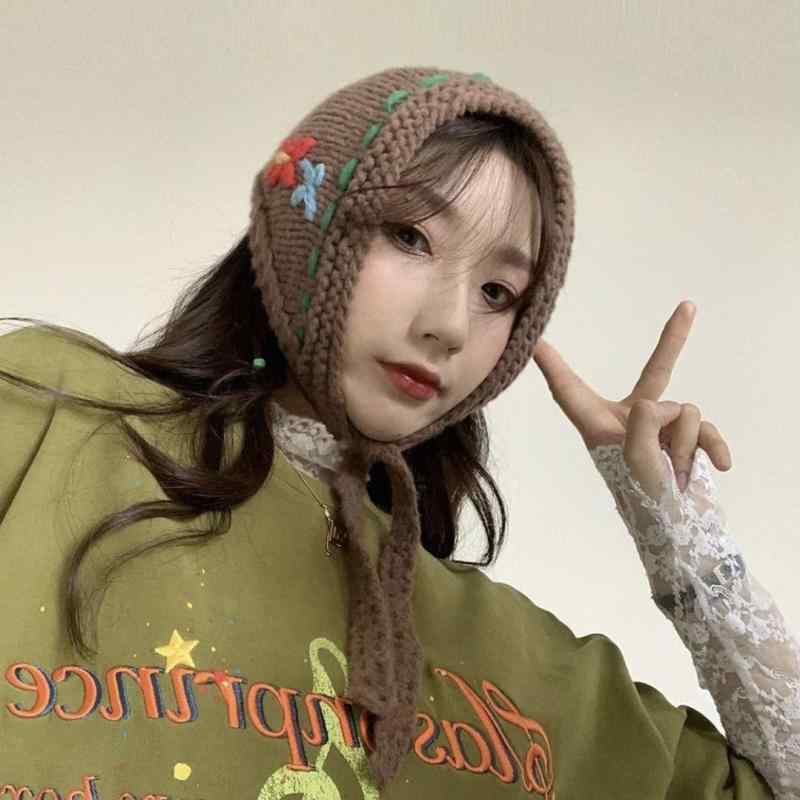 ニット帽 レディース 秋冬 花柄 かわいい 保温 イヤーマフ 暖かい 耳当て 手編み風 レトロ