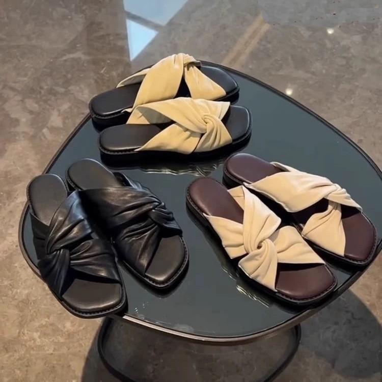 サンダル レディース 羊革 クロスデザイン スクエアトゥ フラット ぺたんこ カジュアル リゾート 普段使い かわいい 歩きやすい