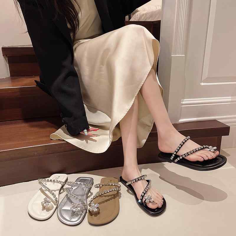 サンダル レディース フラット底 配色 つま先あり 水晶 ラインストーン ビーチ 海 リゾート 疲れない 歩きやすい ローヒール スリッパ かわいい ワンピース スカート 合わせやすい 旅行 春夏