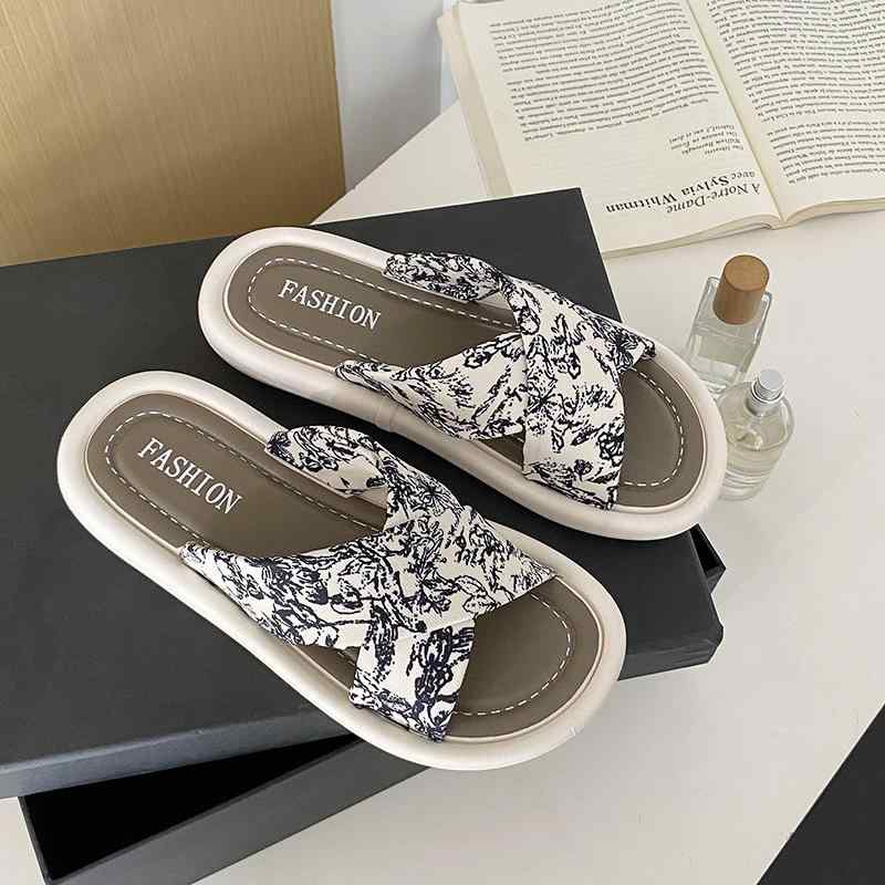 サンダル レディース 高級感 韓国風 クロス 涼しい 滑り止め ファッション ビーチサンダル カジュアル 普段使い2