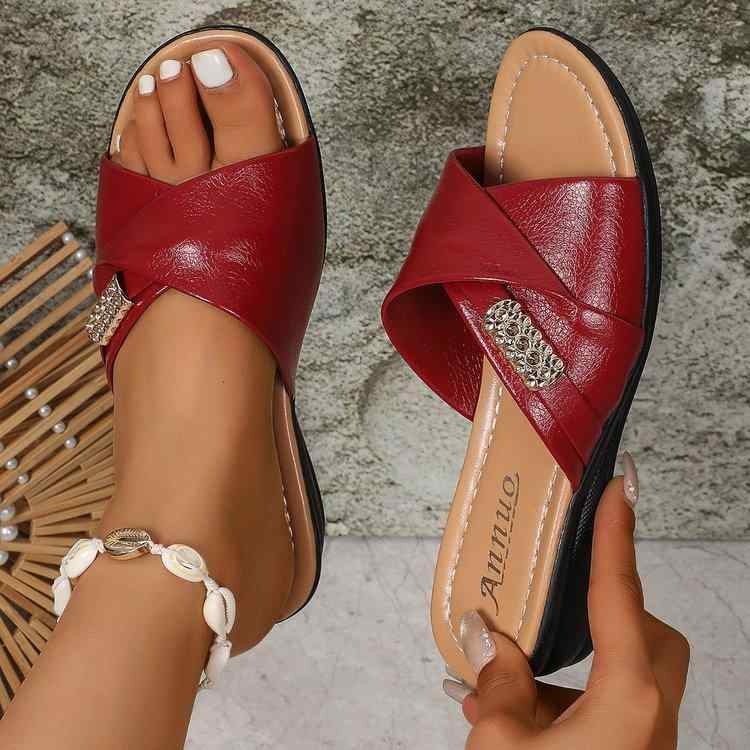 サンダル レディース 大きいサイズ 厚底 普段使い リゾート 疲れない 歩きやすい かわいい フェミニン スカート パンツ スタイル 合わせやすい 外履き