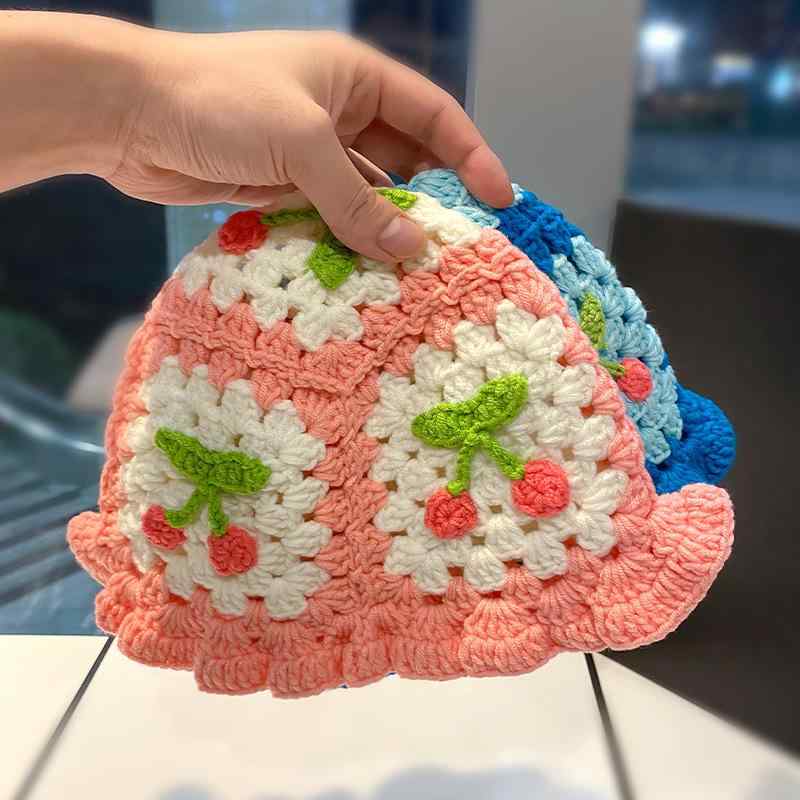 ニット帽 レディース 秋冬 かわいい 手編み 大頭 漁夫帽 バケットハット さくらんぼ ポンポン 防寒 小顔効果