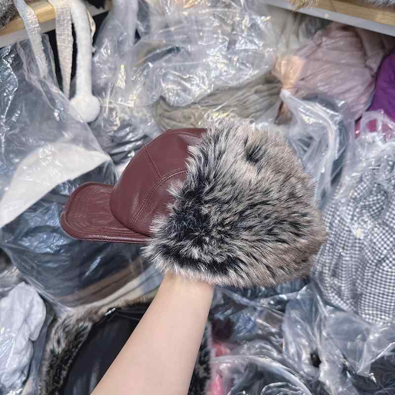 2帽子 レディース 秋冬 PUレザー 暖か ソフトブリム 雷鋒帽 韓国 アウトドア 保温 防寒 耳あて付き かわいい おしゃれ