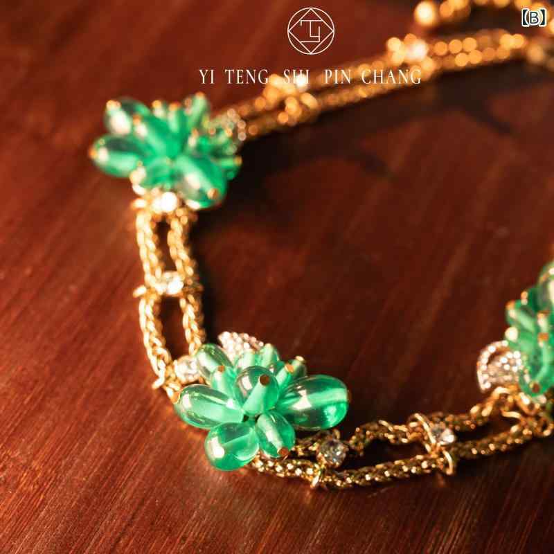 ピアス レディース ダブルチェーン 花柄 イヤリング 上品 エレガント ゴージャス 電気メッキ加工 ギフト