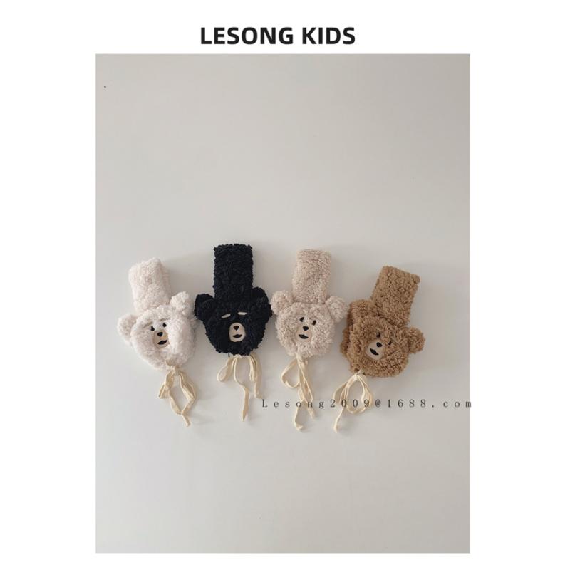 キッズ イヤーマフ 防寒 ベビー 赤ちゃん 耳あて シープボア 紐付き ずれにくい 男の子 女の子 かわいい クマ くま アニマル 動物 裏ボア ふわふわ あったか 秋冬