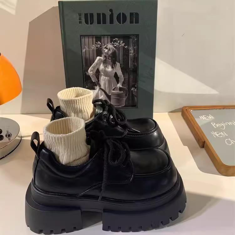 靴 レディース ローファー 黒色 厚底 小さいサイズ 大きいサイズ スクール 学生靴 レースアップ カジュアル 歩きやすい 普段使い