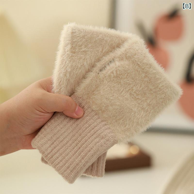 手袋 レディース ニット かわいい 秋冬 指なし ハーフ 指ぬき 学生 暖かい 防寒 モコモコ グローブ 3