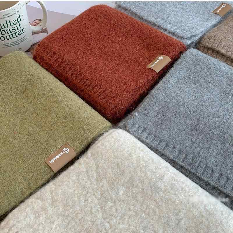 ベージュニットネックウォーマー