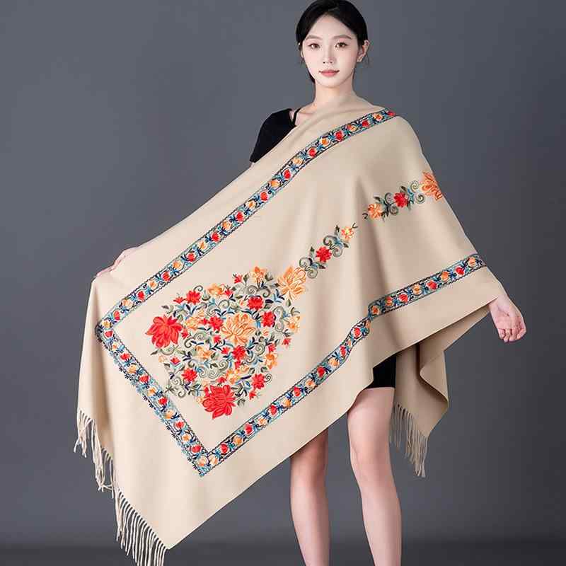 Rakuten - マフラー レディース 秋冬 民族風 刺繡 大判ストール ショール 仿羊绒 あったか 花柄 フリンジ エスニック アジアン テイスト 旅行 プレゼント