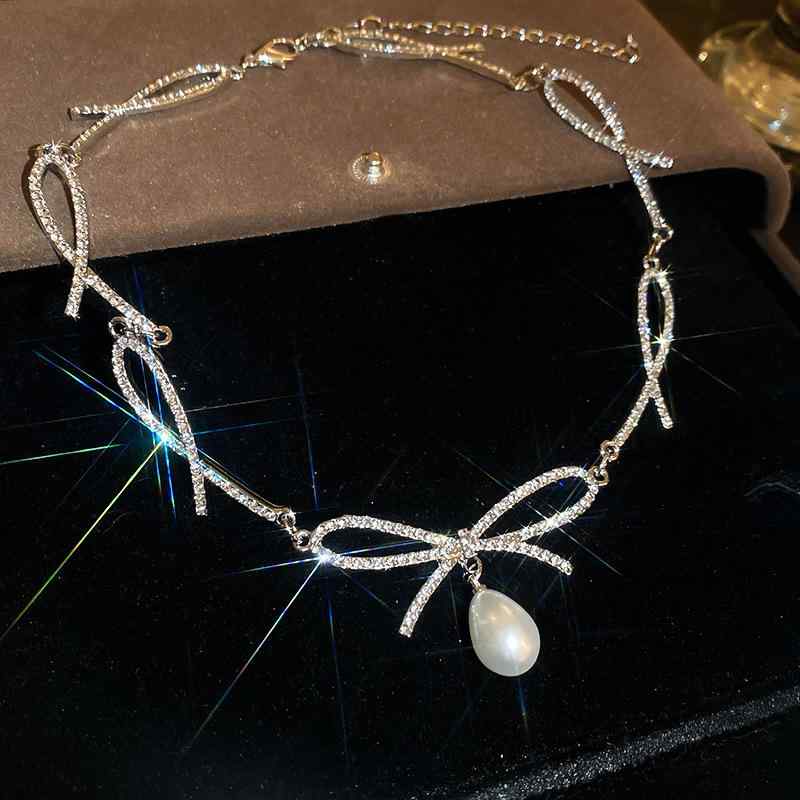 ネックレス レディース チョーカー バタフライ 蝶 ちょうちょ ジルコニア パール 真珠 エレガント 上品 高見え 豪華感 鎖骨 ラッキーアイテム アクセサリー2(4.0)