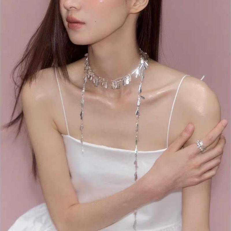 ネックレス 秋冬 レディース 銀葉 重ね付け ロングネックレス 毛糸 電気メッキ加工