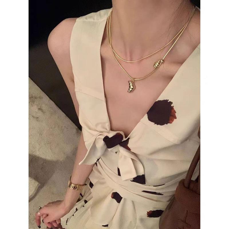 ネックレス レディース インポートアクセサリー 牛角パン モチーフ 二連 ペンダント 電気メッキ加工 高見え お洒落 かわいい