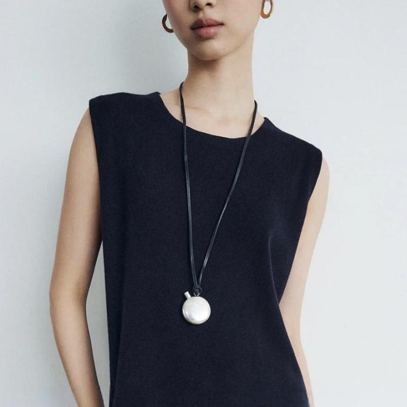 ネックレス レディース 金 シルバー 黒 レザー 香水ボトル HABI 大号 酒 壺 ペンダント ロング 毛糸 チェーン(4.0)