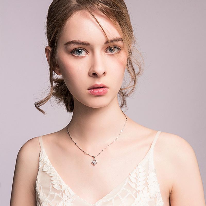 ネックレス レディース シルバー999 四つ葉 クローバー ペンダント 鎖骨チェーン シルバーアクセサリー ラッキーアイテム ギフト 贈り物