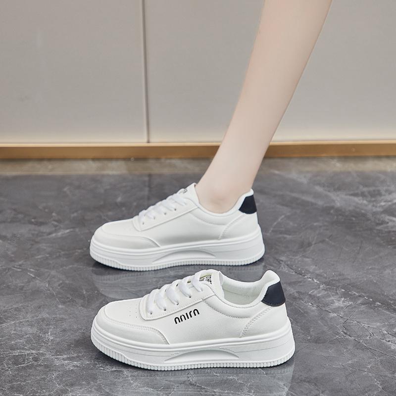 スニーカー レディース 厚底 2024 春夏 トレンド ローカット 紐なし スリッポン フラット 普段使い 歩きやすい 柔らかい 履きやすい スポーツ 運動靴 カジュアル
