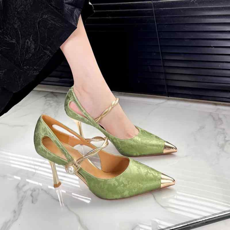 ハイヒール レディース ファッション メタル ポインテッドトゥ ストラップ 婦人靴 パンプス スティレットヒール 春夏