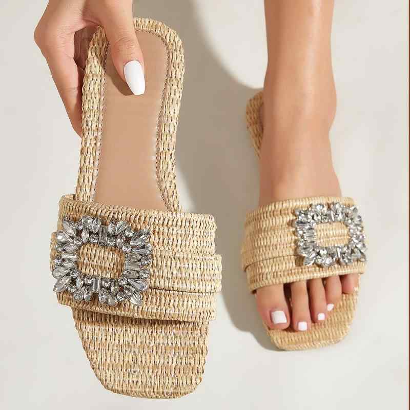 サンダル レディース 草編み フラット ローヒール スクエアトゥ 普段使い デイリー ぺたんこ 歩きやすい カジュアル・カテゴリ: ブーツ・対象年齢: 成年・性別: 女性・スタイル: シンプル・靴の種類: 煙突ブーツ・素材: 綢緞・筒丈: ...