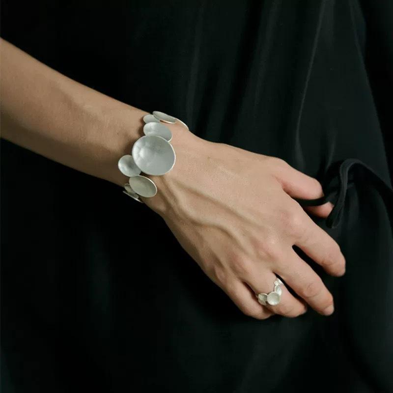 ブレスレット レディース 高級感 小ぶり 秋冬 ラウンド 電気メッキ加工 ジルコニア 指輪 セット パーティー お呼ばれ おしゃれ