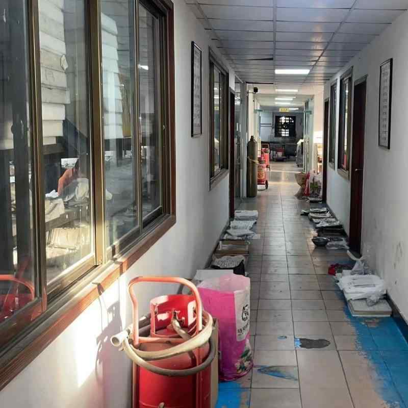 指輪 男性用 黄銅 北欧 バイキング ケルト 斧 レトロ 個性的 アクセサリー