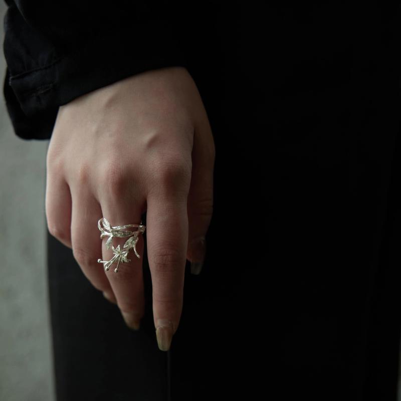 指輪 レディース S930 シルバー デザイン 花柄 小さめ フリーサイズ シルバーリング アクセサリー ギフ..