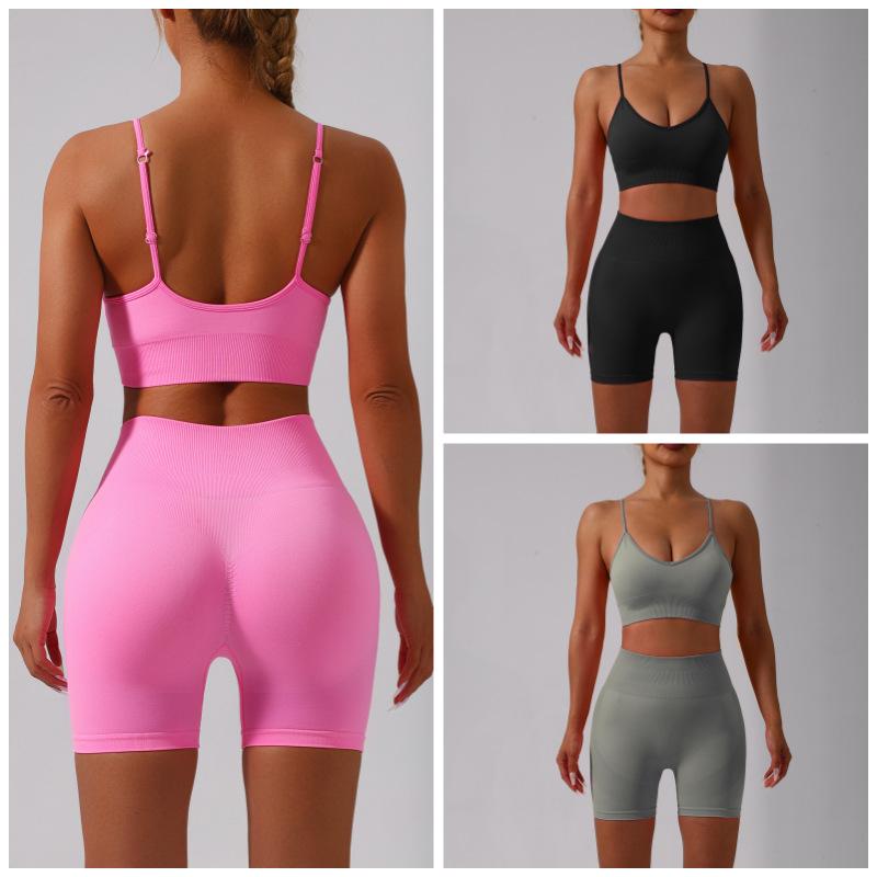 ヨガ セット レディース シームレス キャミソール ショートパンツ 上下セット ピーチヒップ スポーツ ウェア トレーニング 3色・カテゴリ: セットアップ・機能: 超強力な伸縮性・適用性別: 女性・柄: 無地・誤差範囲: 1〜2cm・適合...