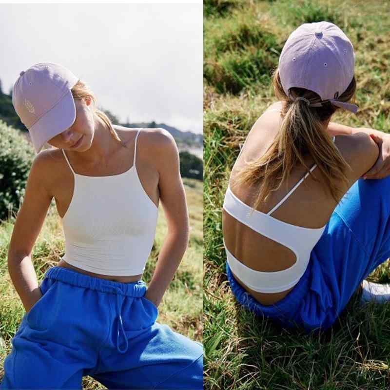 ヨガ トップス レディース スポーツ ブラ内蔵型 タンクトップ 速乾 ストライプ トレーニング ウェア フィットネス ショートパンツ 上下セット