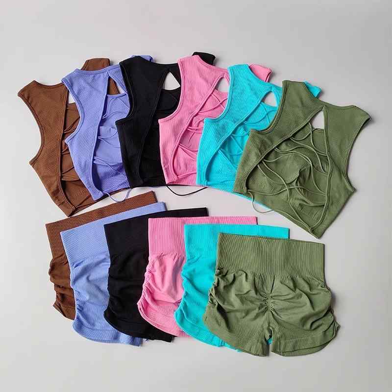 ヨガ セットアップ レディース スポーツブラ ショーツ 上下セット シームレス 美背 ランニング ウェア トレーニング フィットネス