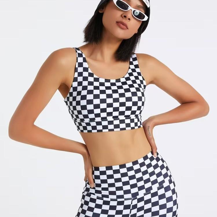 ヨガウェア セットアップ レディース スポーツブラ パッド付き レギンス 上下セット バイカラー 白 黒 ヨガ 運動 トレーニング ジム フィットネス