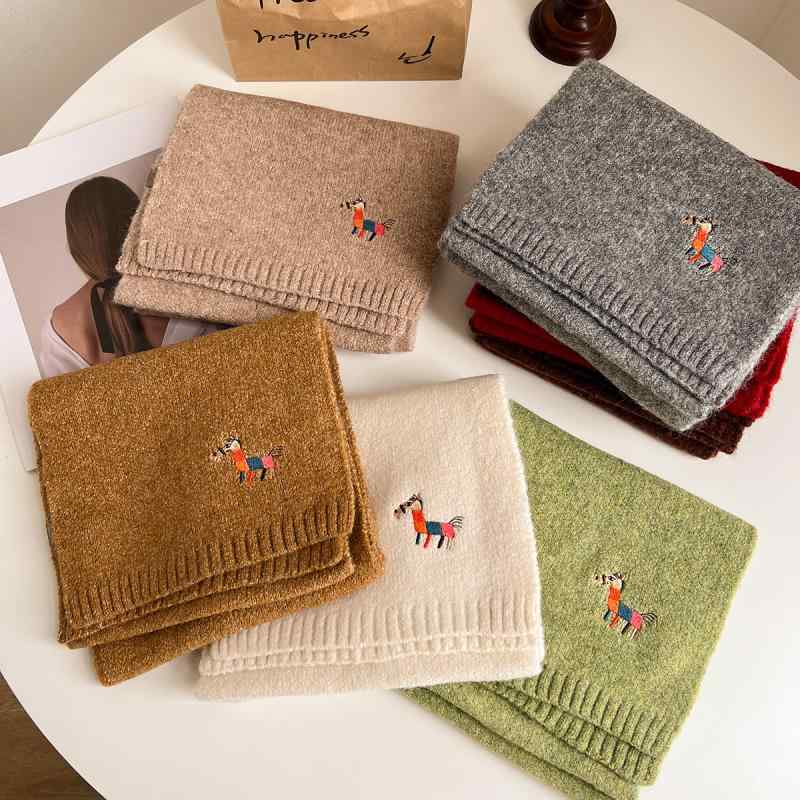 マフラー レディース ニット 秋冬 ウール混紡 韓国 ポニー 刺繍 厚手 防寒 ショール 暖かい 電気メッキ加工 かわいい 個性