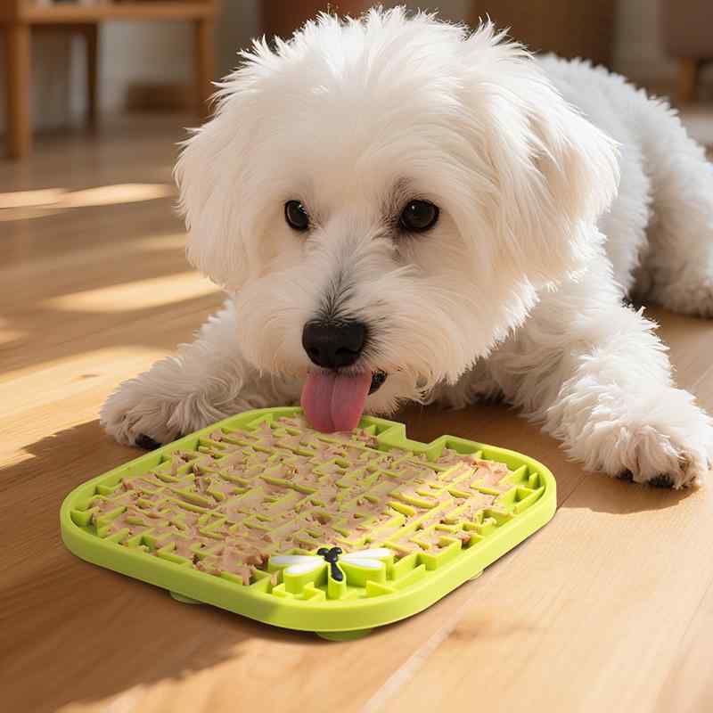 ペット用 ランチョンマット 滑り止め 舐めパッド 犬用 猫用 食器 シリコン製 ゆっくり食べれる 食器