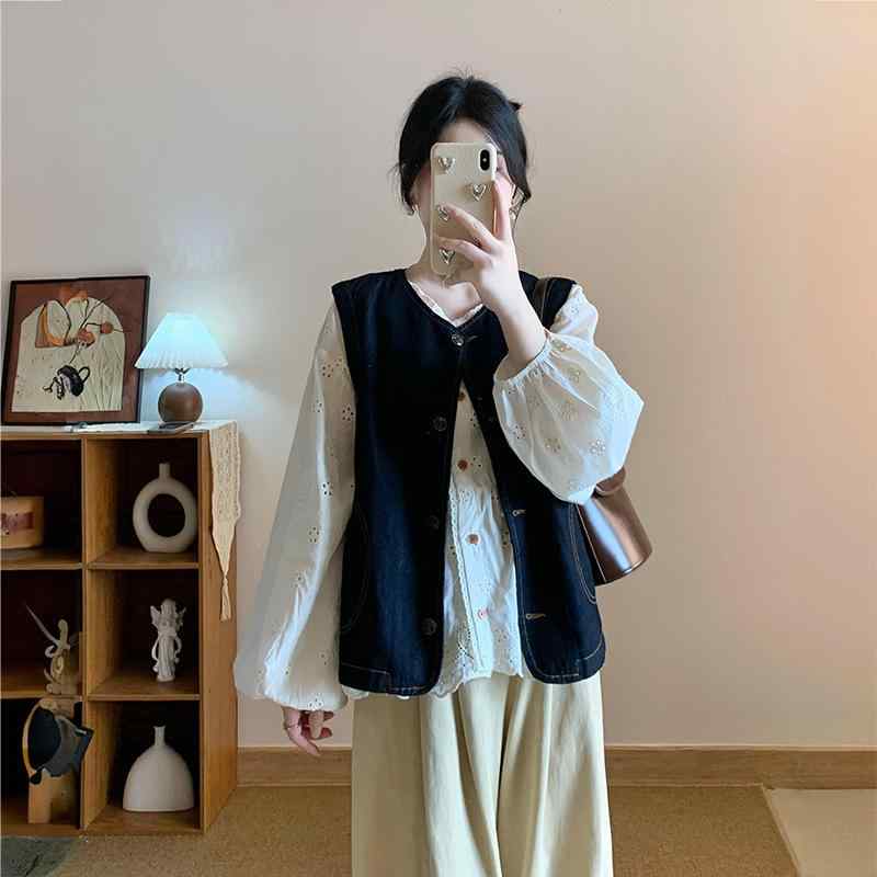 ベスト レディース 韓国 デニムベスト レイヤード トップス ノースリーブ 刺繡 シャツ ブラウス 2点セット 重ね着風 カジュアル かわいい おしゃれ
