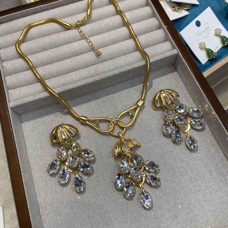Other - ピアス レディース ヴィンテージ風 ロング 満点 ジルコニア タッセル イヤリング エレガント 高見え おしゃれ アクセサリー