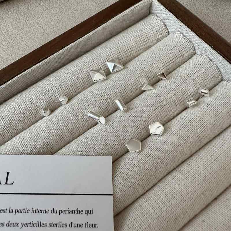 ピアス レディース シルバー925 幾何学模様 小さめ 韓国 かわいい 極 छोटा 普段使い 通勤用 アレルギー対応