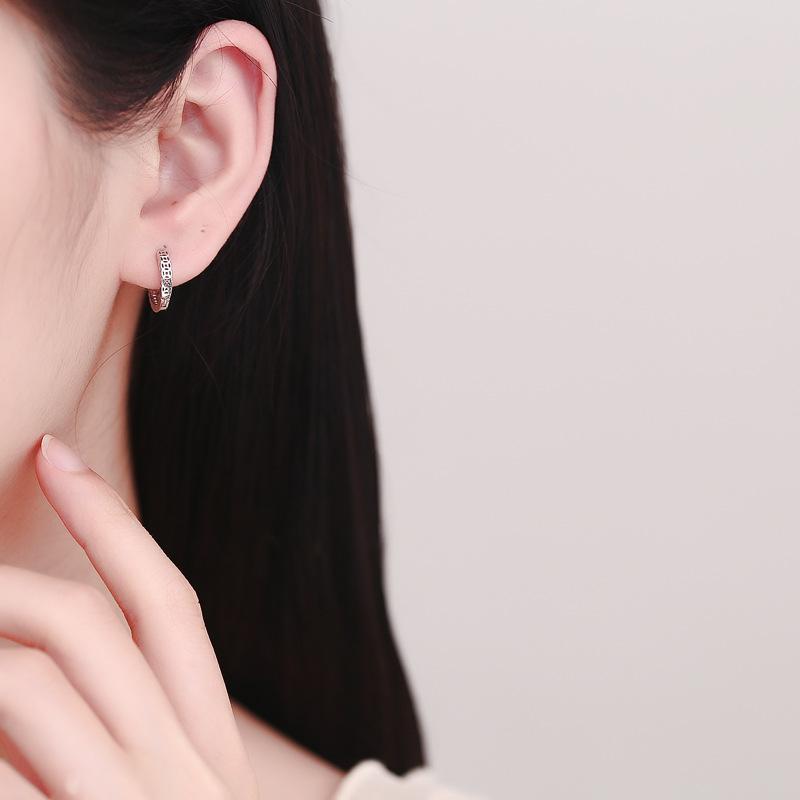 White Coral - ピアス レディース メンズ シルバー925 コインモチーフ 小ぶり シンプル かわいい おしゃれ アレルギー対応 セカンドピアス フープピアス