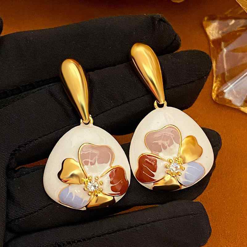 イヤリング レディース 女性用 琺瑯(ほうろう) エナメル 花 ドロップ 小ぶり ユニーク 豪華感 揺れる 小さめ