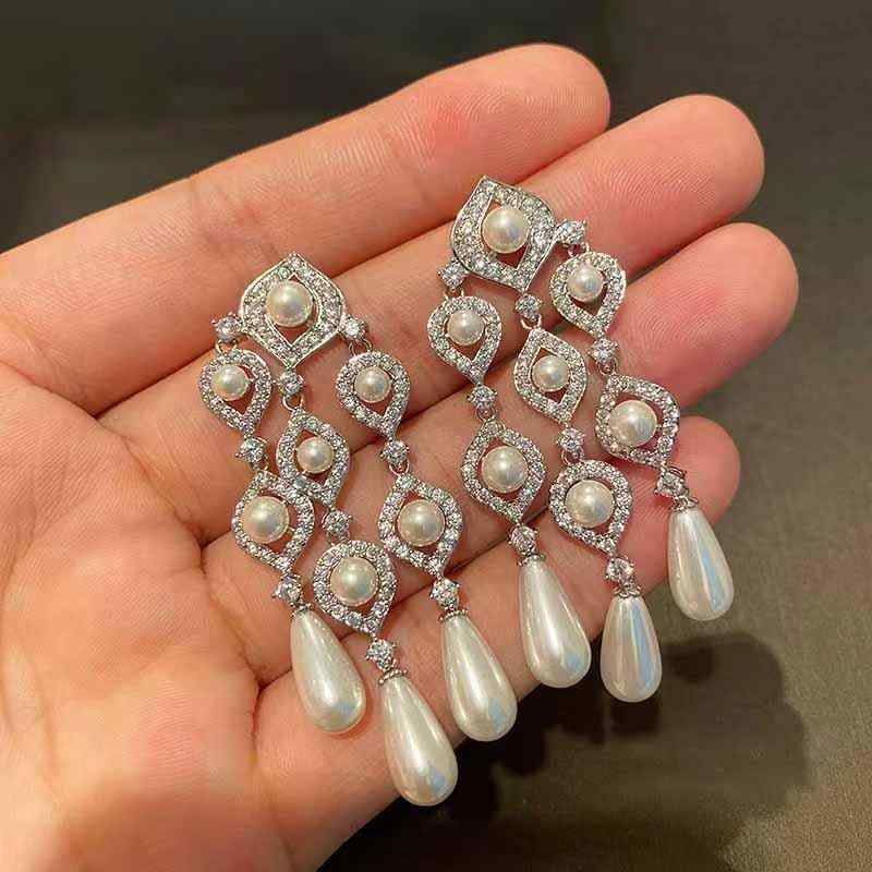 Sapphire - イヤリング レディース 水滴型 ロング タッセル 大ぶり 揺れる ブライダル パーティー ドレス 披露宴 結婚式 ゴージャス エレガント 高見え アクセサリー ジュエリー