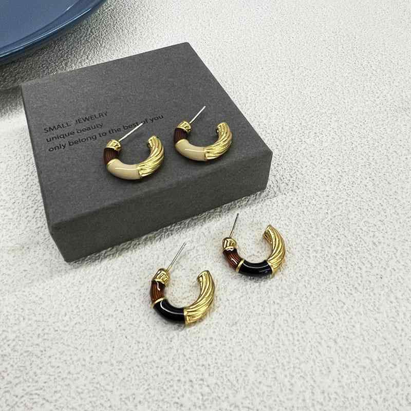 ピアス レディース チタン鋼 C形 エナメル 彩色 螺旋 普段使い おしゃれ かわいい イヤリング アクセサリー